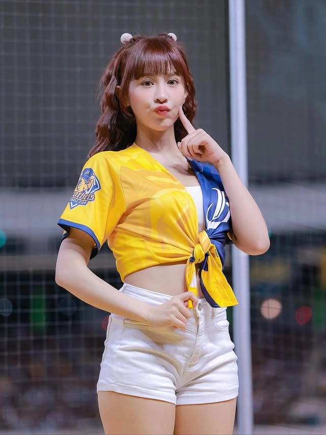 尹樂Julia