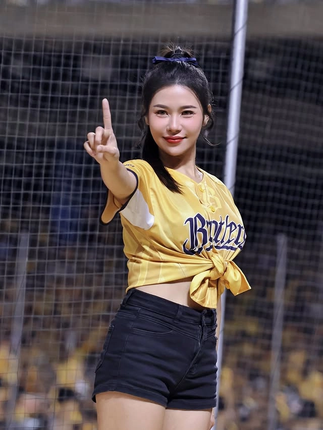 盈瑩